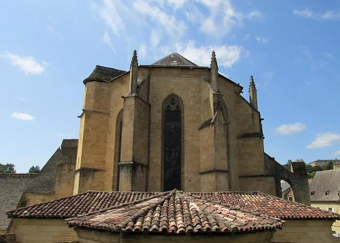 La Suspendue De Sarlat-la-Canéda