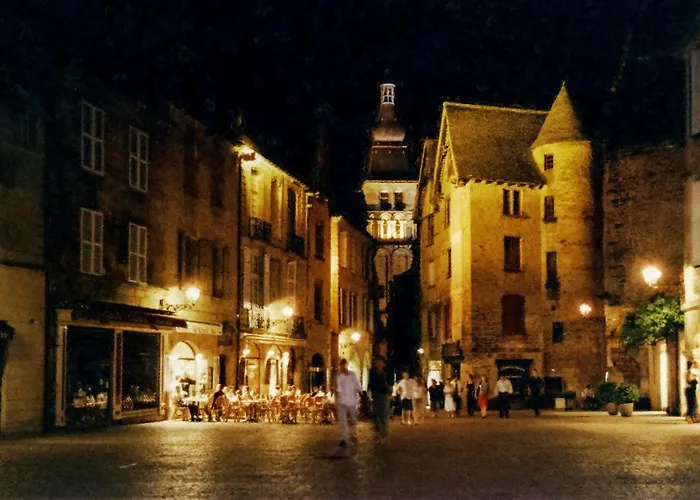 La Suspendue De * Sarlat-la-Canéda