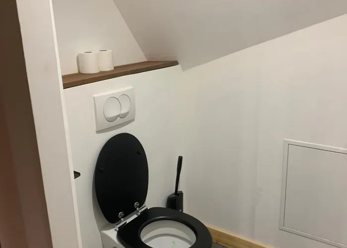 La Suspendue De 아파트 *