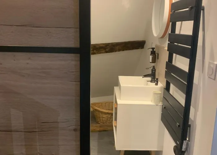 아파트 La Suspendue De