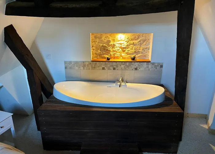 La Suspendue De Daire